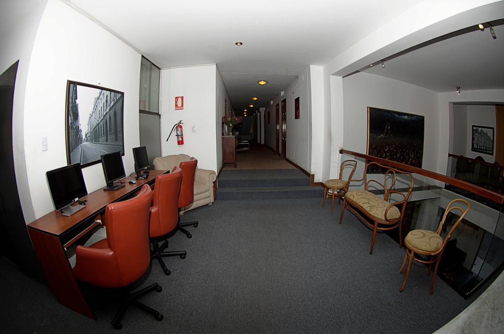 Mc Hotel Ика Екстериор снимка