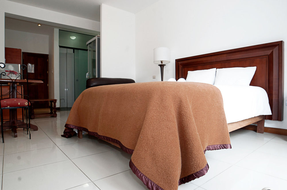 Mc Hotel Ика Екстериор снимка